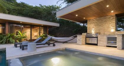 Most Spectacular Luxury Villa With Ocean View & Outdoor Infinity Pool