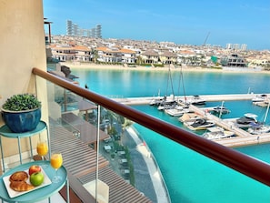 Apartment (0 Bedroom) | Balkon