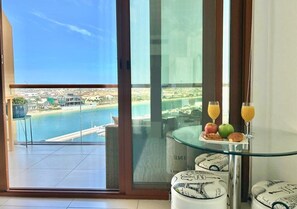 Apartment (0 Bedroom) | Ausblick vom Zimmer