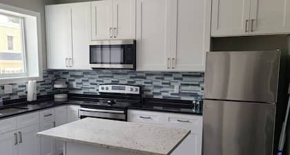 Lovely 1 bedroom rental. Newly renovated!