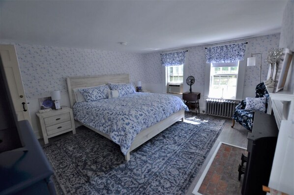 1 bedroom, iron/ironing board