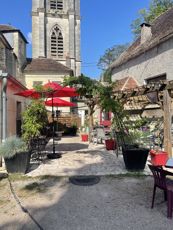 Chambre Double Supérieure | Terrasse/Patio