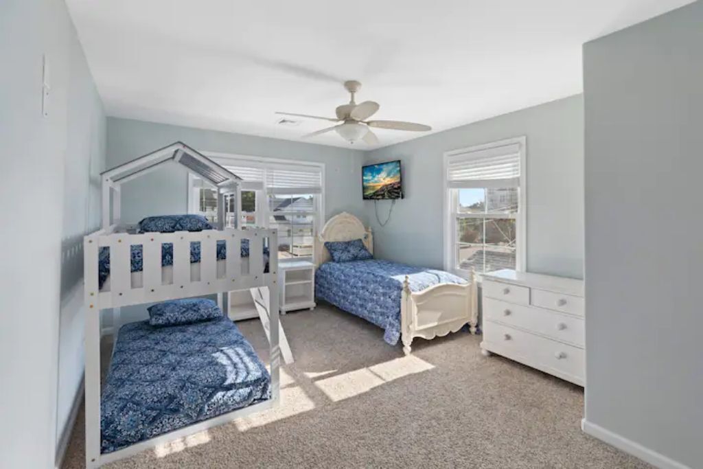 5 chambres, bureau, Wi-Fi gratuit, draps fournis