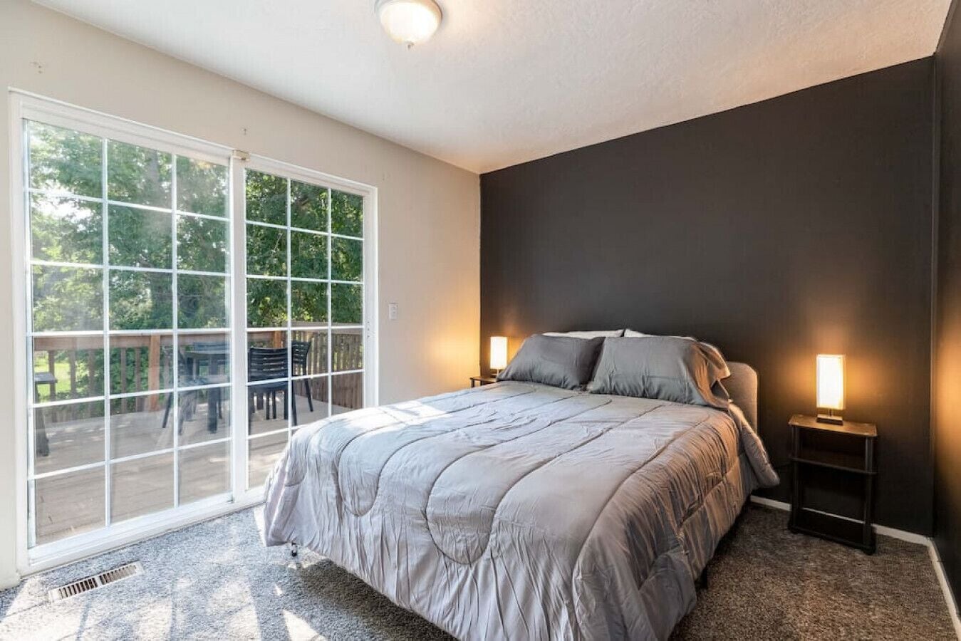 5 bedrooms, free WiFi, bed sheets