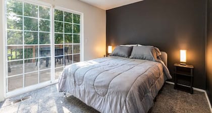 Spacious Pet Friendly Retreat!