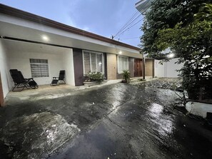 Property grounds - Escape a la Ciudad en Nuestro Encantador Apartamento con Todas las Comodidades (San Rafael Arriba de Desamparados)