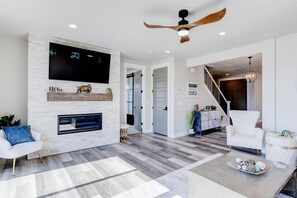 TV connectée, cheminée