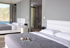 5 bedrooms, iron/ironing board, WiFi
