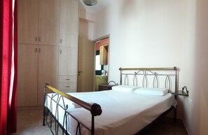 1 bedroom, soundproofing, iron/ironing board, free WiFi