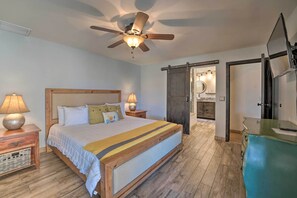 8 室のベッドルーム、デスク、アイロン / アイロン台、インターネット