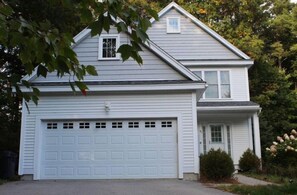 Exterior - Private room and full bathroom in NH (Dover)
