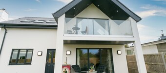 Madrona -  a sea view ; sleeps 8 guests  in 4 bedrooms