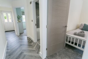 4 bedrooms, iron/ironing board, travel cot, free WiFi