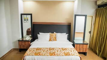 Habitación ejecutiva | Ropa de cama hipoalergénica y escritorio