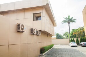 Rolstoeltoegankelijke parkeerplaatsen