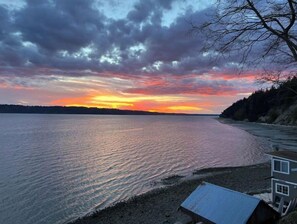 Beach - Stunning NW white sandy beach! (Tulalip Bay)