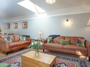 Fireplace - 3 bedroom accommodation in Branscombe (Branscombe)