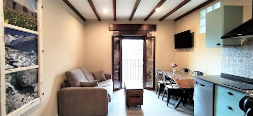 Apartment with terrace to the nature "El cercao" TR-CC-00449