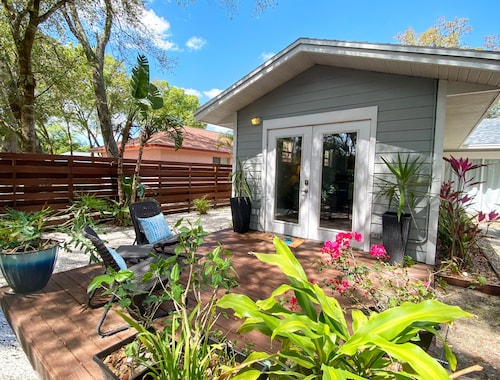 Seahorse Suite Bradenton Hideaway