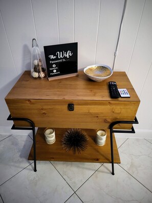 Interior - Cozy Oasis centrally located to Tampa Bay Beaches (Tampa)