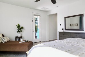 5 camere, una scrivania, ferro/asse da stiro, culla da viaggio