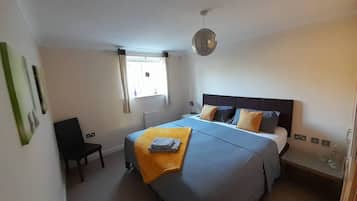 Ferienhaus, Mehrere Betten | 2 Schlafzimmer, Bügeleisen/Bügelbrett, kostenloses WLAN, Bettwäsche