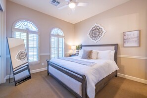 4 bedrooms, desk, iron/ironing board, travel crib - Gilbert 4BR Villa|Heated Pool+Games|Sleeps 12 (Gilbert)