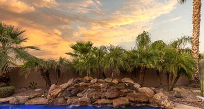 Luxe Southwest Villa: Heated Pool + Pool Table