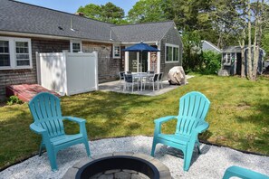 Outdoor dining - Spectacular three bedroom home with central air (South Dennis)