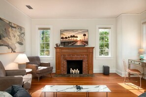 Fernseher, Stereoanlage