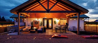 2BR Retreat Near Zion•Bryce•Wave: Hot Tub + Views!