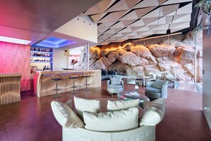 Bar (on property) - 6BR-Infinity Pool & Spa, Rooftop Bar, Cascading Waterfall, Indoor Rock Climbing (Phoenix)