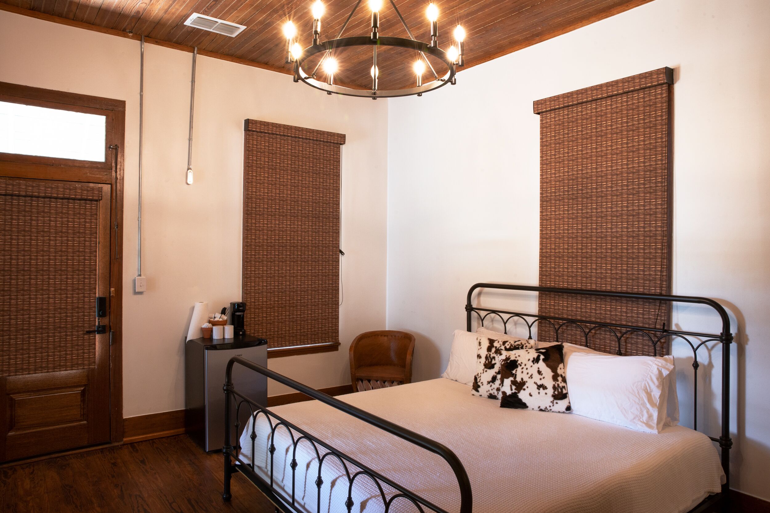 5 quartos, Wi-Fi, roupa de cama, acesso para cadeiras de rodas