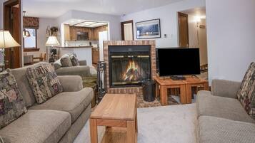 Condo (Village Inn Plaza 103) | Exterior