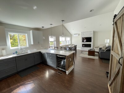 New 3-Bed Charming House