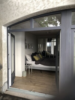 1 bedroom, soundproofing, iron/ironing board, travel cot - Panoramic APT in the Vineyard with stunning 360 ° view of Lake Geneva and Alps  (Puidoux)