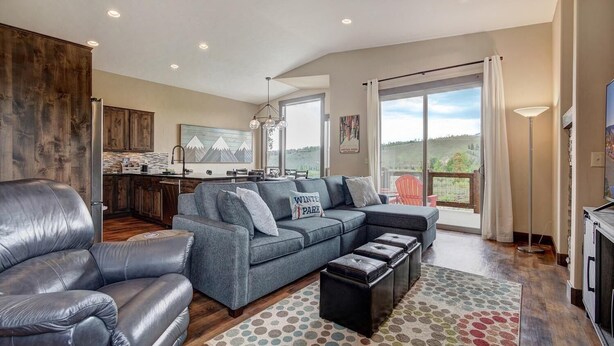 Unclassified image, 1 of 37, button - Winter Park 3 Bedroom With HOT TUB (Winter Park)