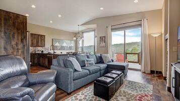 Townhome, Multiple Beds (Winter Park 3 Bedroom with HOT TUB) | Living room