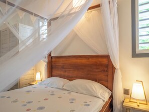 2 bedrooms, travel crib, WiFi, bed sheets