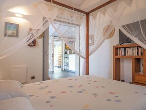 2 Schlafzimmer, Reisekinderbett, WLAN, Bettwäsche