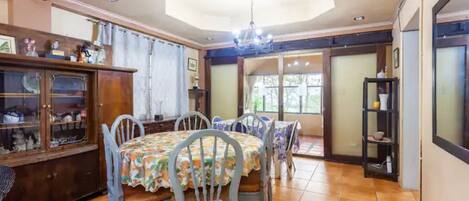 تناول الطعام