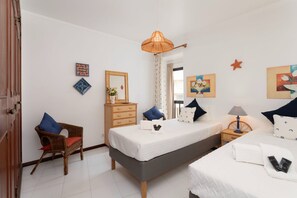 2 bedrooms, iron/ironing board, Internet, bed sheets