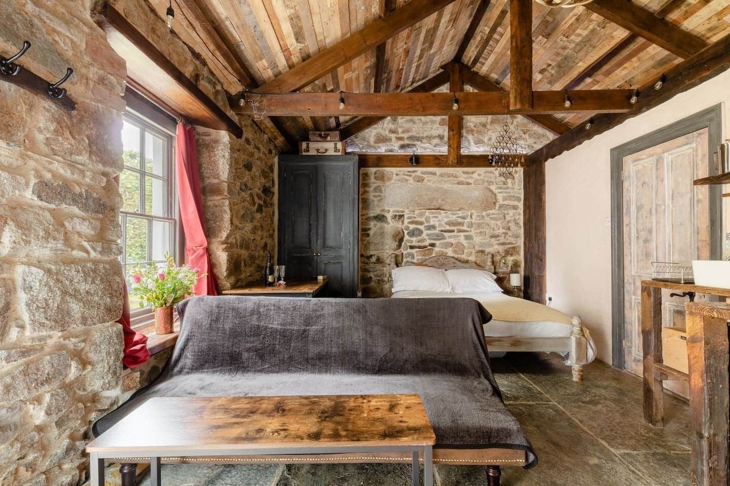 1 bedroom, travel crib, free WiFi