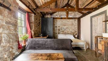 1 bedroom, travel crib, free WiFi