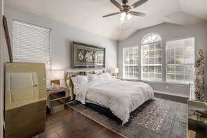 4 bedrooms, iron/ironing board, travel crib, free WiFi