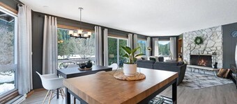 Mid-Century Escape | Mt Hood Resort | Views + Pets