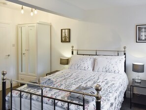 Unclassified image, 4 of 16, button - 4 bedroom accommodation in Keswick (Keswick)