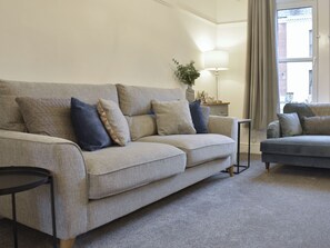 Fireplace - 4 bedroom accommodation in Keswick (Keswick)