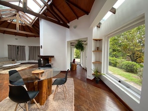 Chalet | Dining