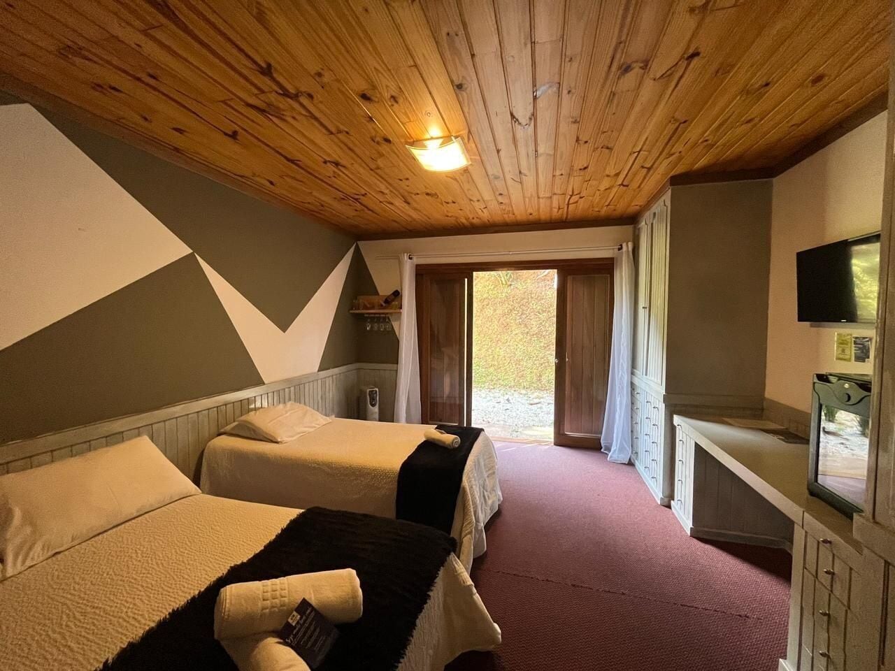 Family Room | Free WiFi, bed sheets